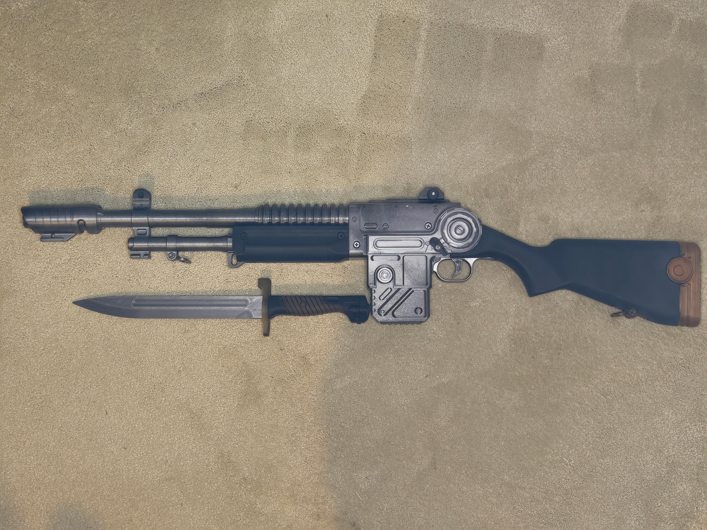 Cosplay Weapons - WW1 inspired laser rifle for the 41st Millennium